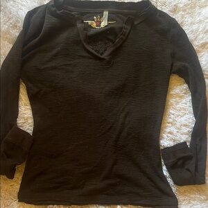 Twisted Heart brown vneck Tee with rhinestone embellishing on back Med